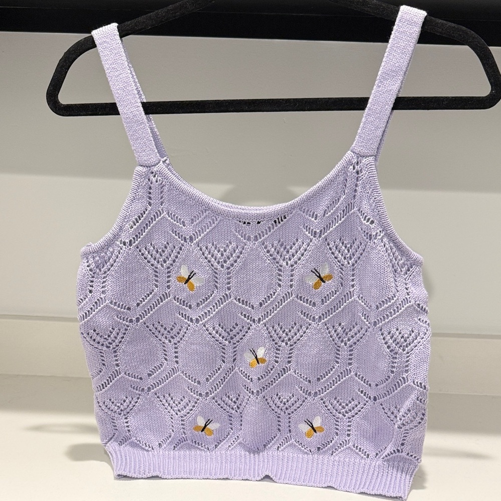 Lilac Knit Tank Top with Bee Embroidery. Size M